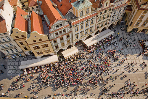 Old Town Square, Prague, photo by Pithawat Vachiramon