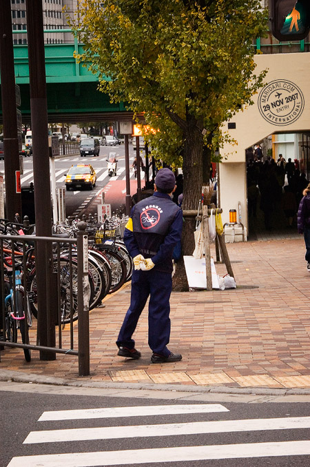 Bicycle parking attendant